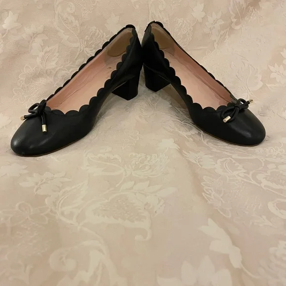 Kate Spade Yasmin leather scallop pump black leather 9 - Picture 2 of 5